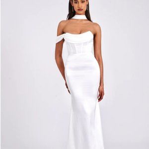 NWT Ivona White Halter Neck Double Duchess Satin Gown